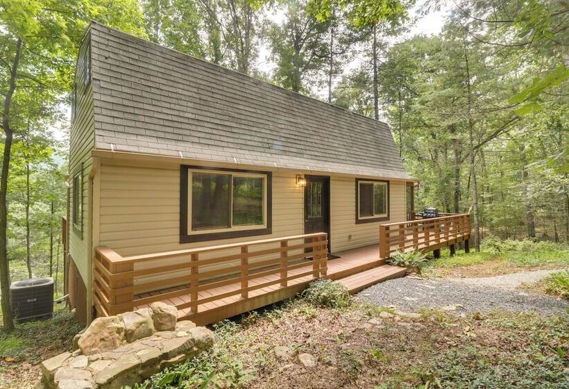 Fully Renovated Broadway Cabin W/ Private Hot Tub!