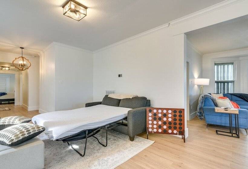 Galveston Vacation Home W/ Hot Tub: Walk To Beach