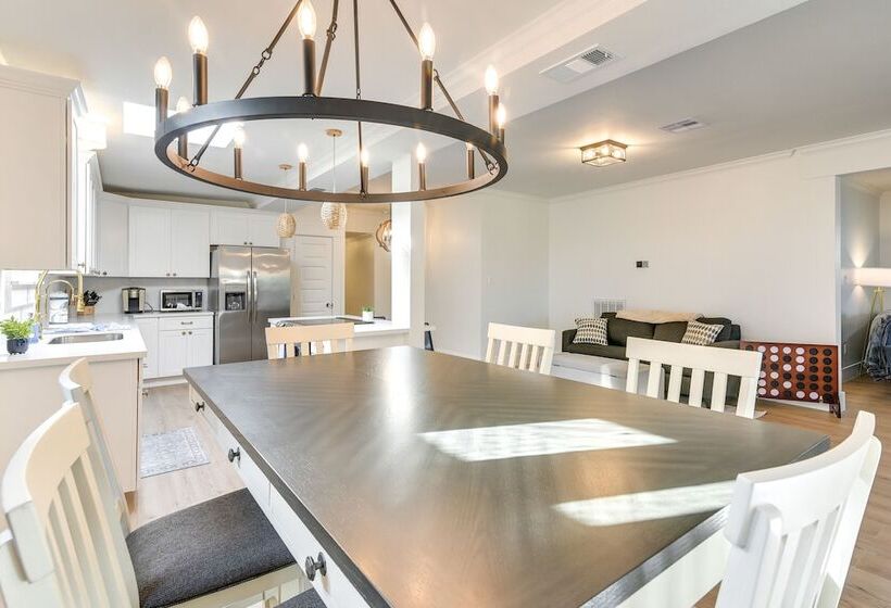 Galveston Vacation Home W/ Hot Tub: Walk To Beach