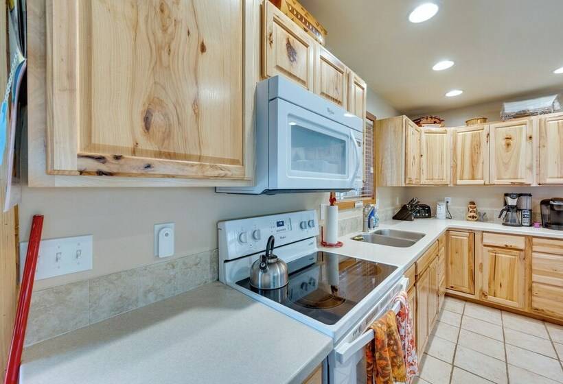 Garden Valley Cabin W/ Teepee, Deck & Mtn Views!