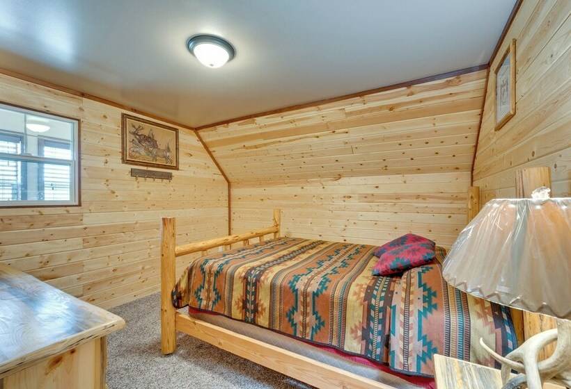 Garden Valley Cabin W/ Teepee, Deck & Mtn Views!