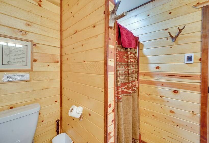 Garden Valley Cabin W/ Teepee, Deck & Mtn Views!