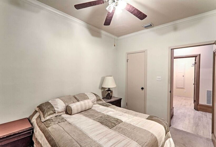 Lakefront Harlingen Home W/ Private Pool & Hot Tub