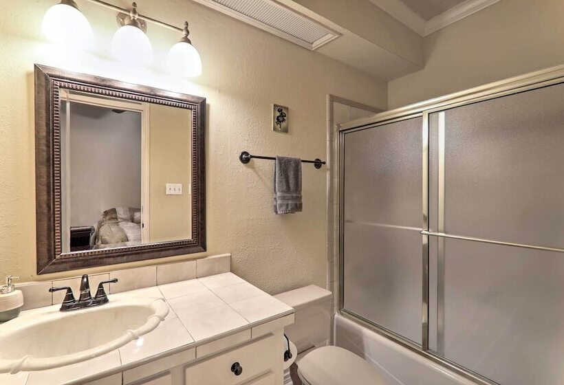 Lakefront Harlingen Home W/ Private Pool & Hot Tub