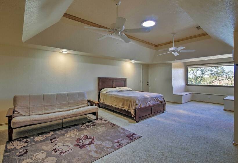 Lakefront Harlingen Home W/ Private Pool & Hot Tub