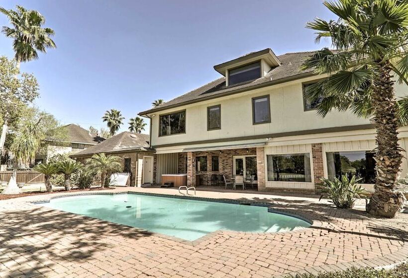 Lakefront Harlingen Home W/ Private Pool & Hot Tub