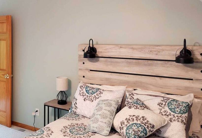 Interlochen Home On Green Lake W/ Dock & Beach!