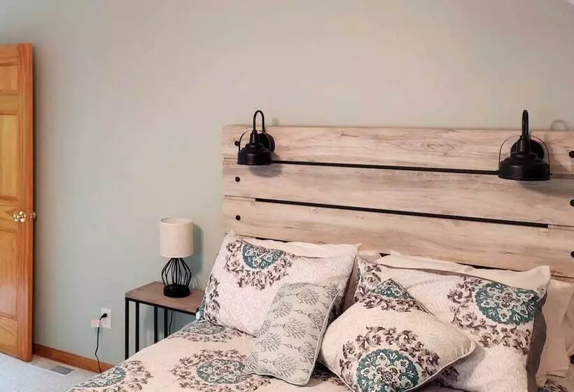 Interlochen Home On Green Lake W/ Dock & Beach!