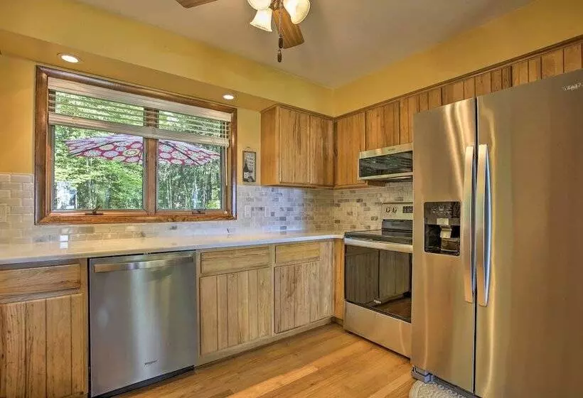 Interlochen Home On Green Lake W/ Dock & Beach!