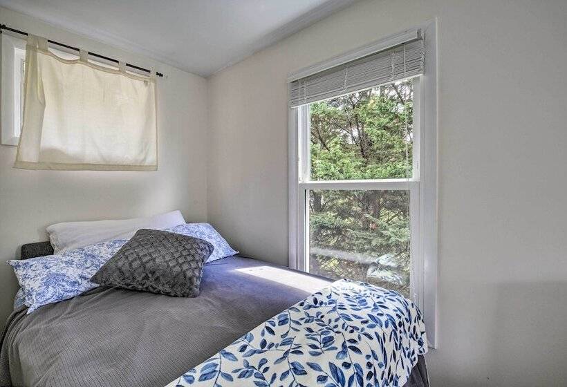 Lovely Blacksburg Hideaway < 1 Mi To Virginia Tech