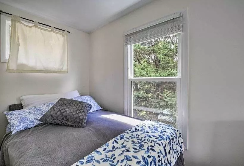 Lovely Blacksburg Hideaway < 1 Mi To Virginia Tech