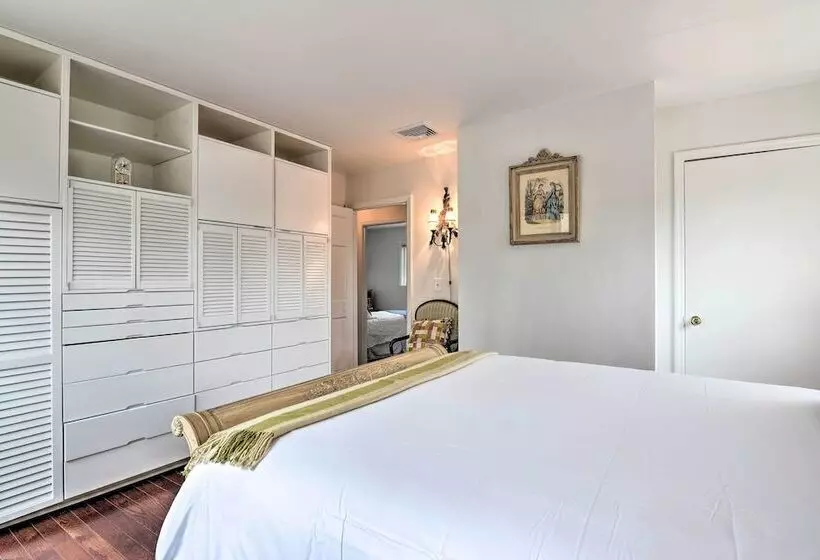 Lovely Highland Home W/ Pool & Hot Tub!