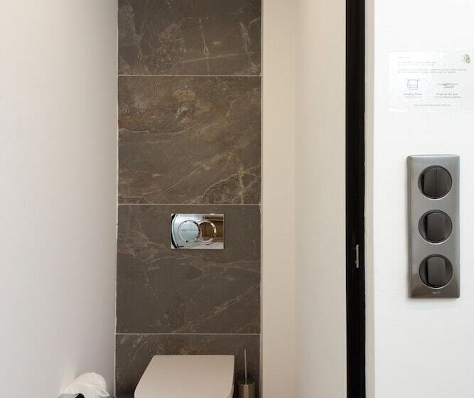 Lux&easy Signature Syggrou 234