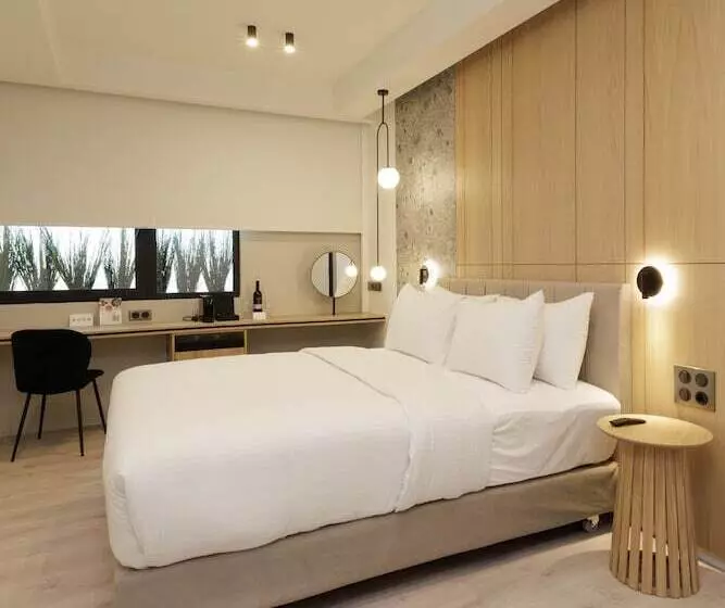 Lux&easy Signature Syggrou 234