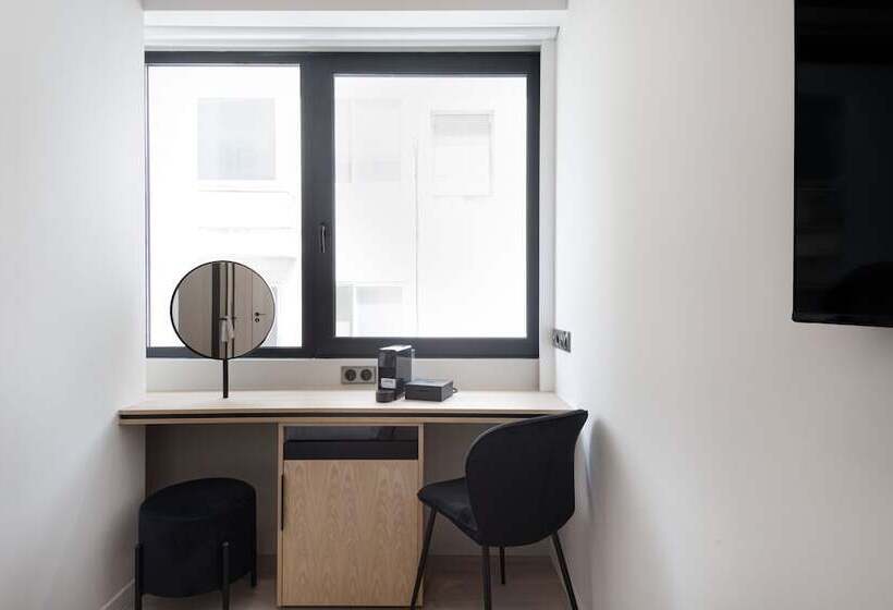 Lux&easy Signature Syggrou 234