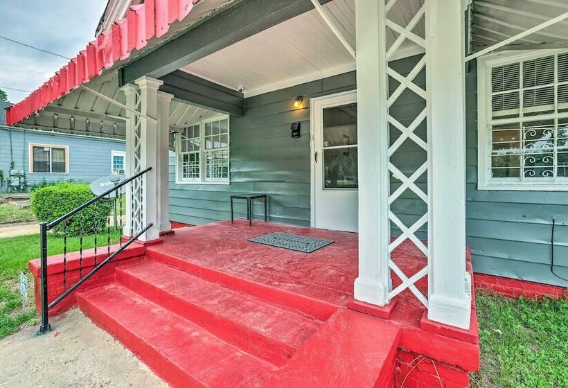 Montgomery Home W/ Porch In Prime Location!