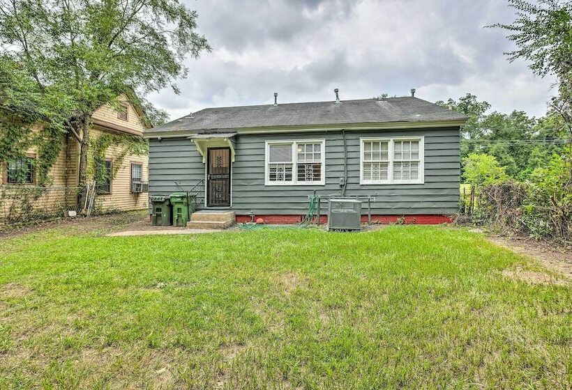 Montgomery Home W/ Porch In Prime Location!