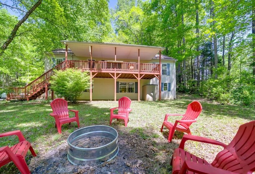 Pet Friendly Arden Retreat W/ Private Hot Tub