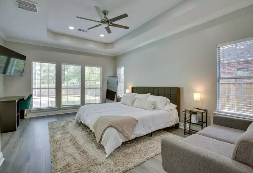 Pet Friendly Home Near Chappapeela Sports Park!