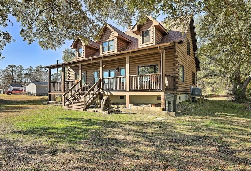 Picturesque Family Cabin W/ Views & Treehouse