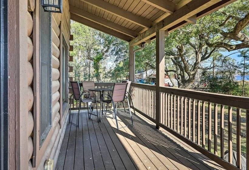 Picturesque Family Cabin W/ Views & Treehouse