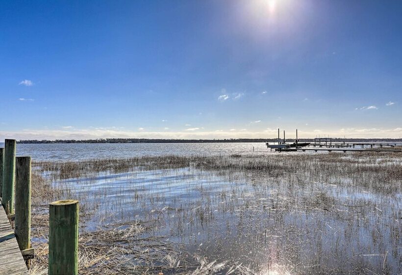 Picturesque Family Cabin W/ Views & Treehouse