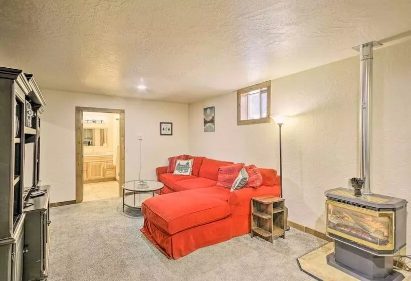 Priest Lake Apartment Near Hiking Trails!