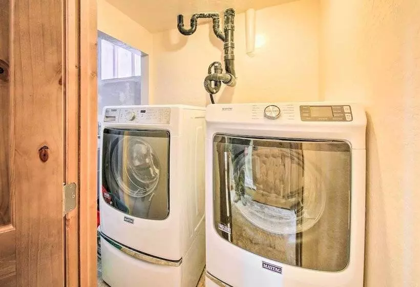 Priest Lake Apartment Near Hiking Trails!