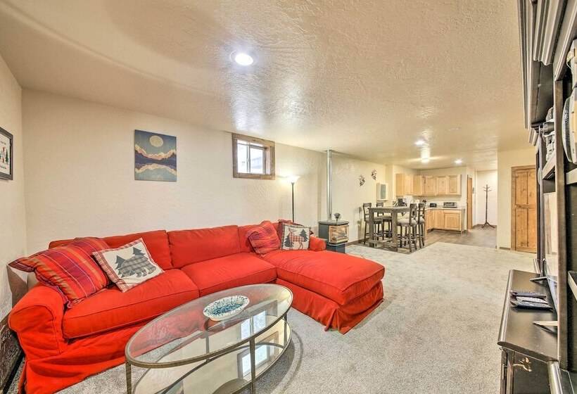 Priest Lake Apartment Near Hiking Trails!