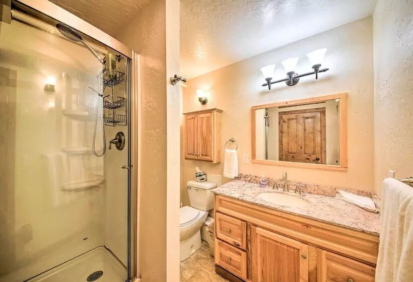 Priest Lake Apartment Near Hiking Trails!