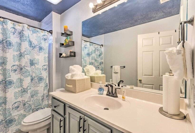 Private Gulf Breeze Gem W/ Easy Shore Access!