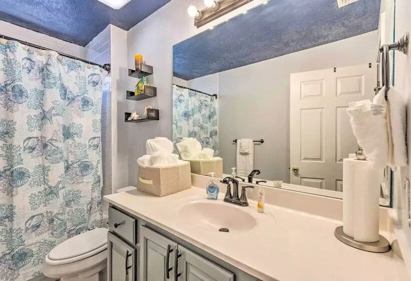 Private Gulf Breeze Gem W/ Easy Shore Access!