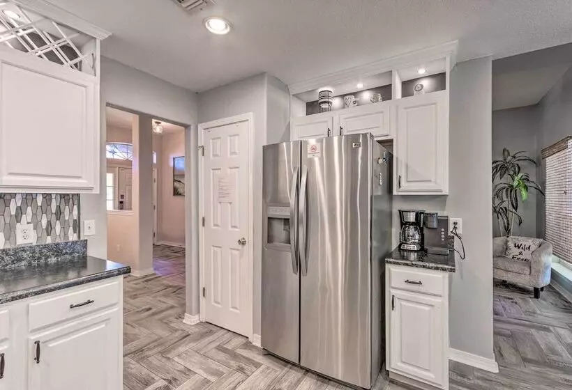 Private Gulf Breeze Gem W/ Easy Shore Access!