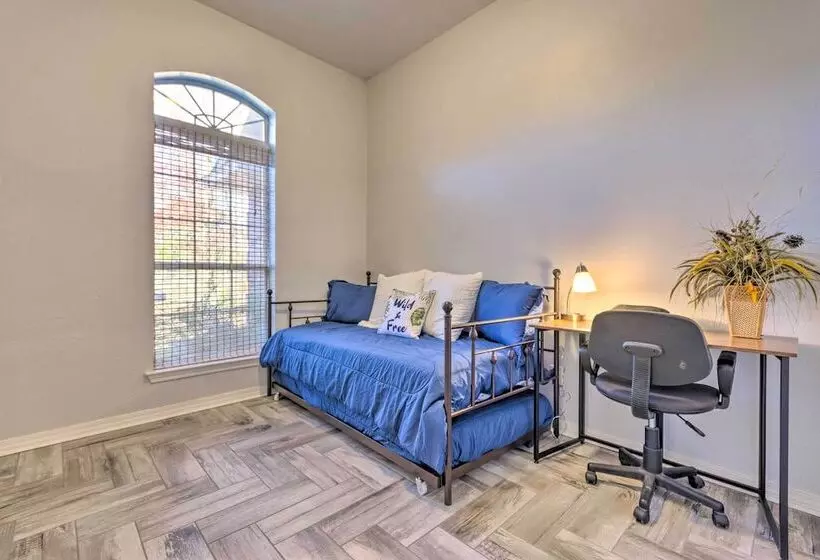 Private Gulf Breeze Gem W/ Easy Shore Access!