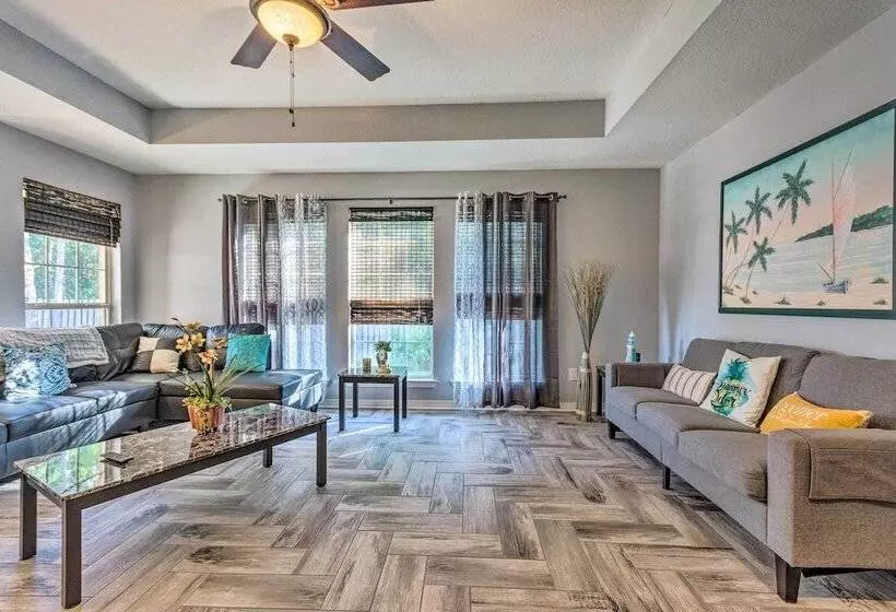 Private Gulf Breeze Gem W/ Easy Shore Access!