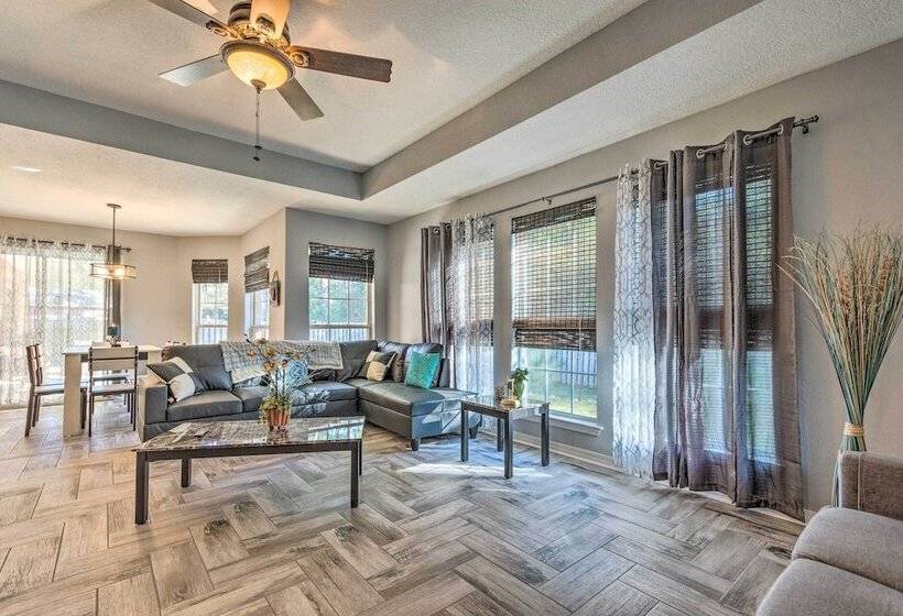 Private Gulf Breeze Gem W/ Easy Shore Access!