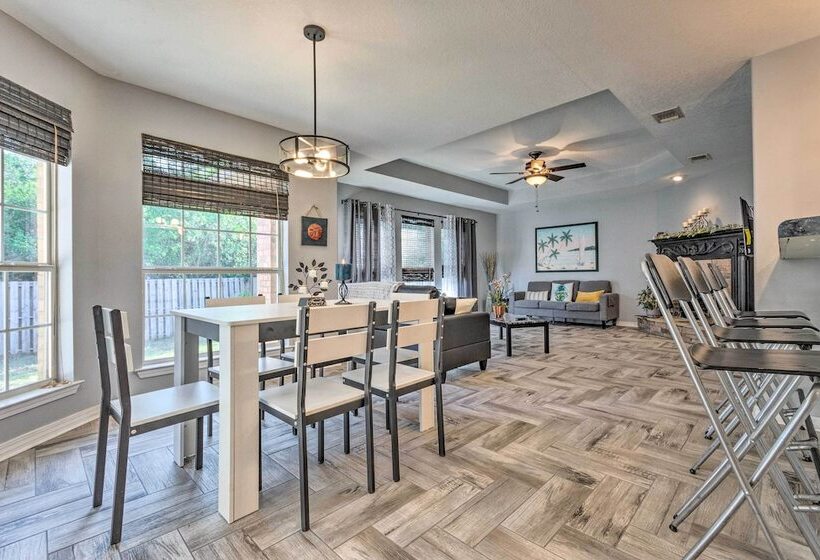 Private Gulf Breeze Gem W/ Easy Shore Access!