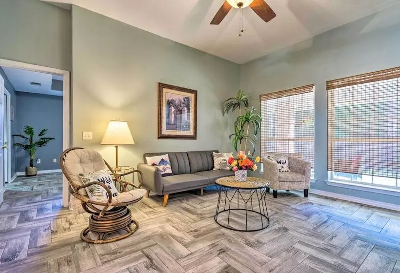 Private Gulf Breeze Gem W/ Easy Shore Access!