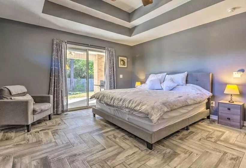 Private Gulf Breeze Gem W/ Easy Shore Access!