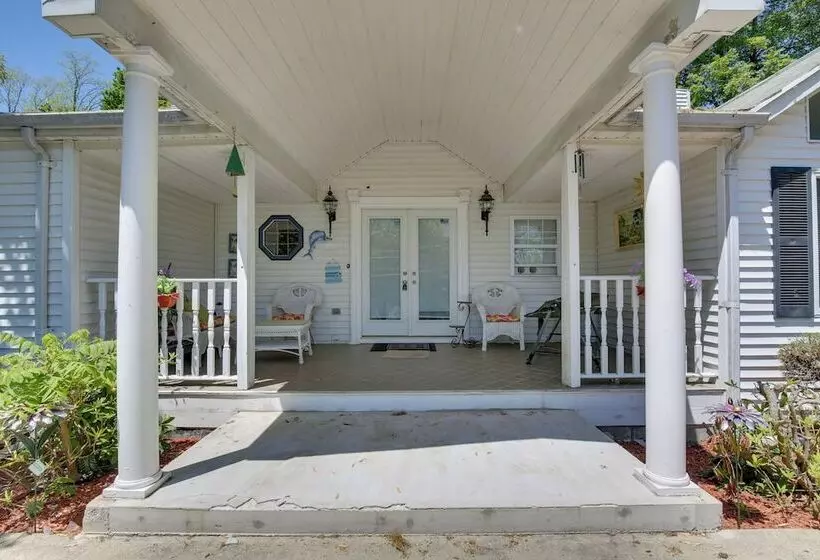 Relaxing New York Home W/ Boat Dock & Lake View!