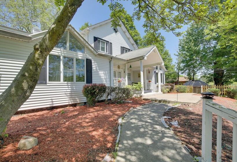 Relaxing New York Home W/ Boat Dock & Lake View!