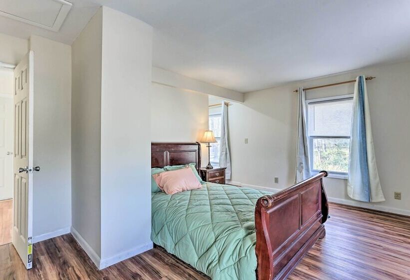 Relaxing New York Home W/ Boat Dock & Lake View!