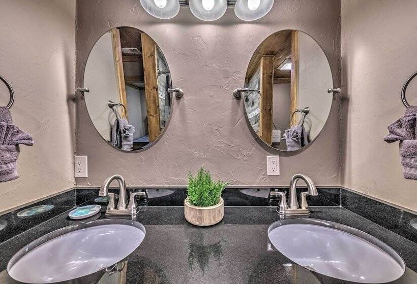 Ruidoso Cabin W/ Patio Walk To Midtown!