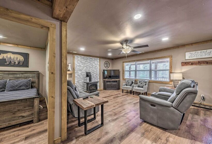 Ruidoso Cabin W/ Patio Walk To Midtown!