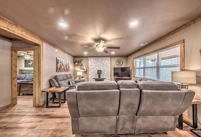 Ruidoso Cabin W/ Patio Walk To Midtown!