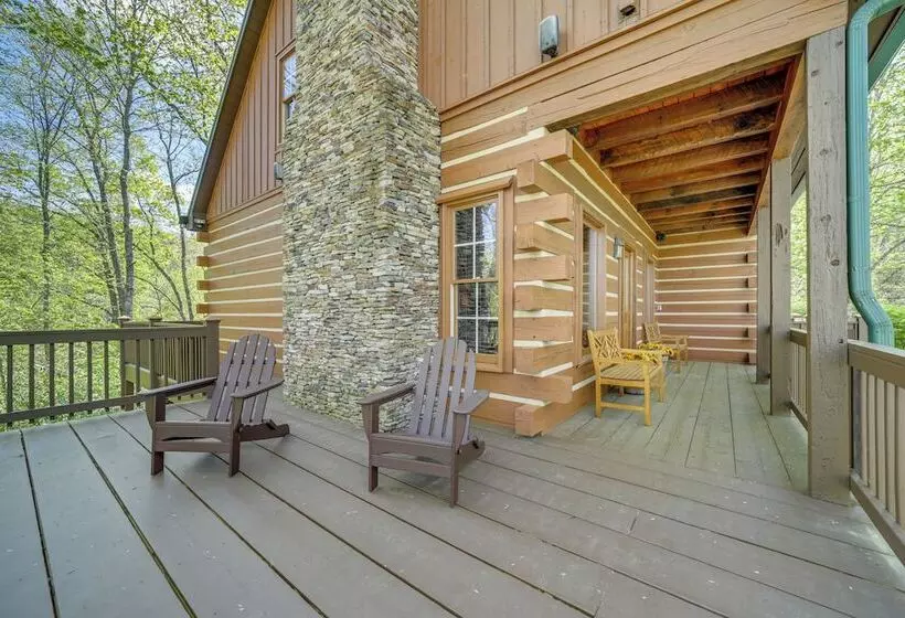 Hot Tub & Fire Pit: Secluded Gem In Franklin