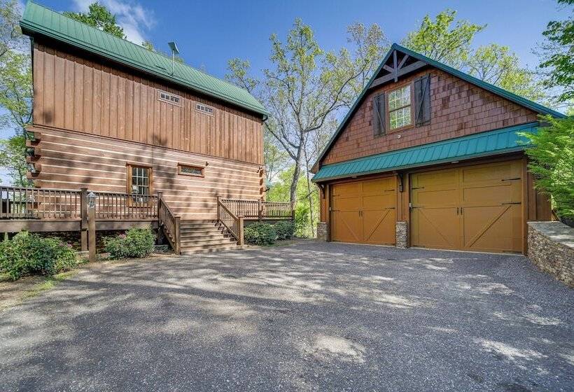 Hot Tub & Fire Pit: Secluded Gem In Franklin