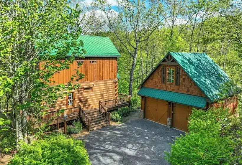 Hot Tub & Fire Pit: Secluded Gem In Franklin