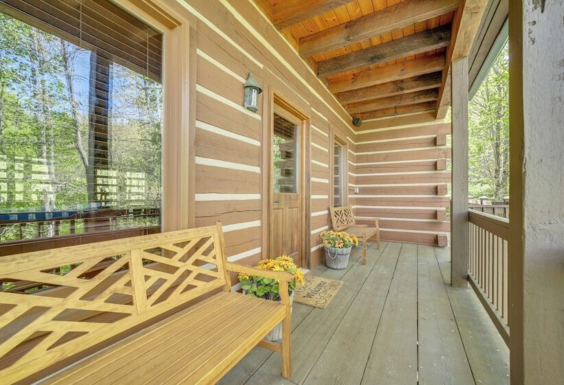 Hot Tub & Fire Pit: Secluded Gem In Franklin