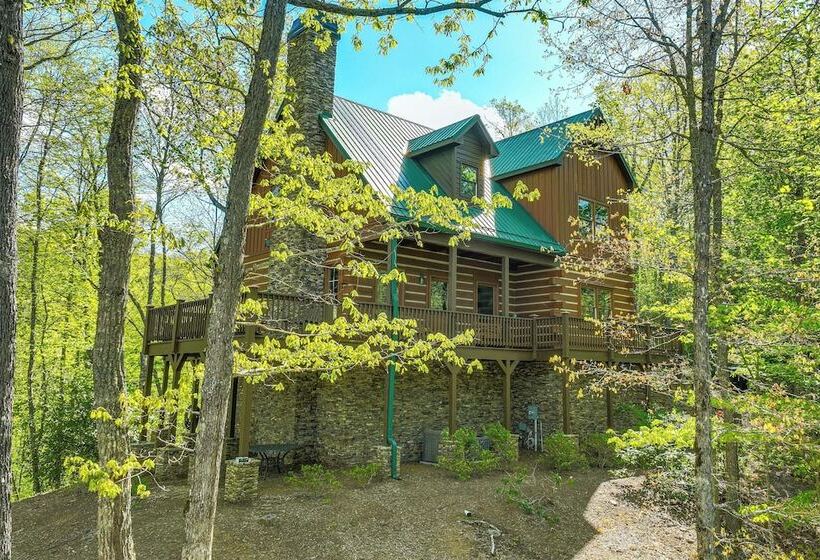 Hot Tub & Fire Pit: Secluded Gem In Franklin